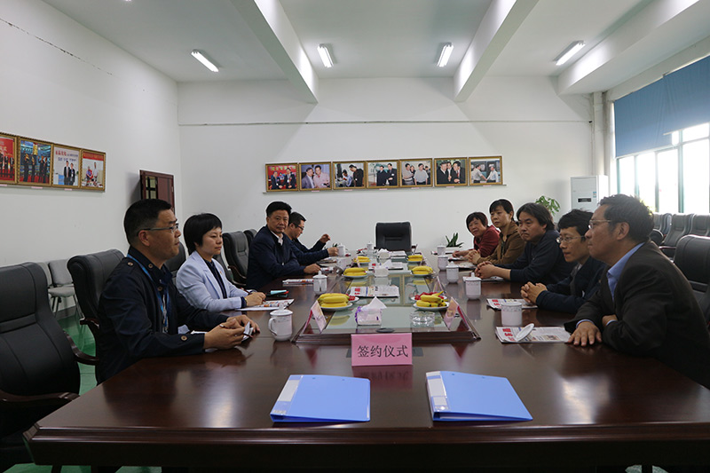 黃山市屯溪八一大橋建設(shè)工程可行性研究報(bào)告專家評審會(huì)