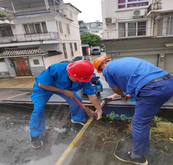 “三落兩?！惫泊偃細夤艿栏脑熘脫Q工作安全平穩(wěn)有序