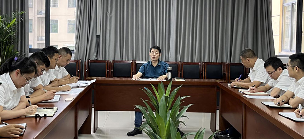 城建投公司黨支部召開黨員（擴(kuò)大）會議暨酒駕、醉駕等違法犯罪行為警示教育集體談話會