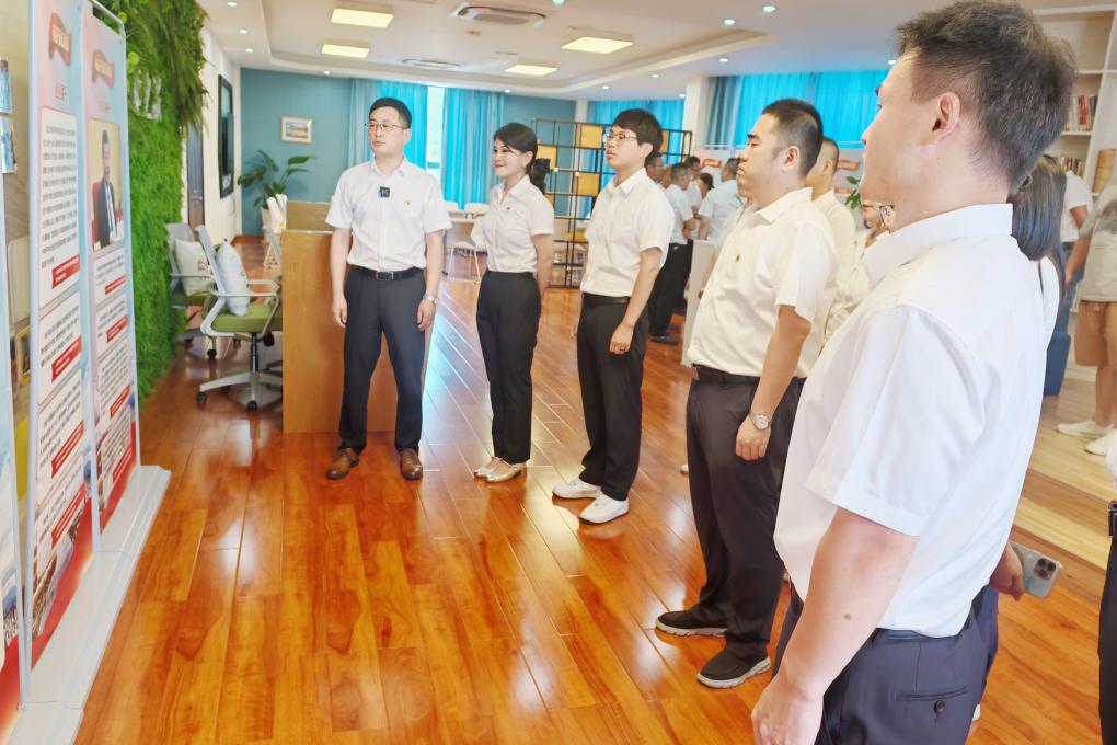 屯溪區(qū)國投集團黨委開展慶祝中國共產黨成立104周年系列活動